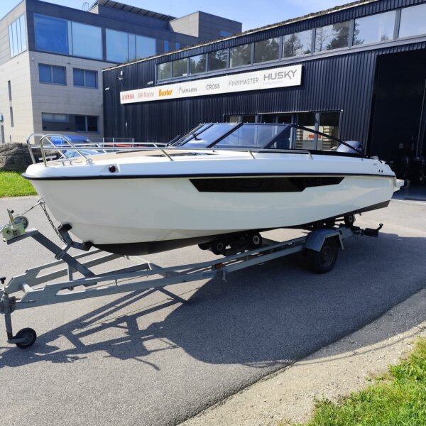 Kasutatud Yamarin 63 DC koos Yamaha F115 mootoriga